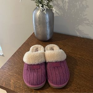 Flash sale 💥 Ugg cable knit coquette slippers